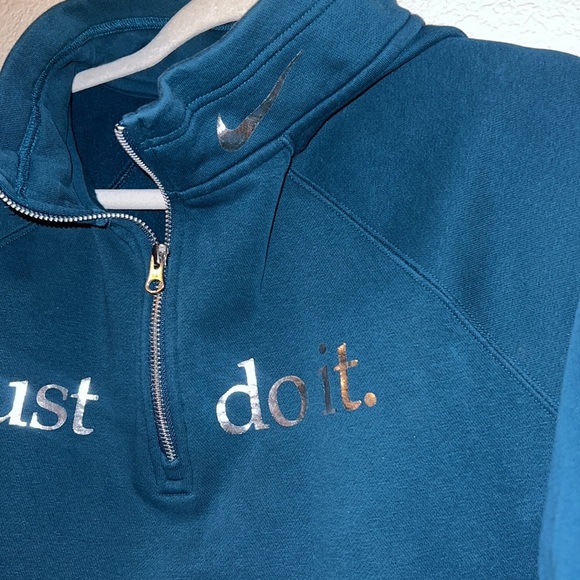 Nike just do it crop half zip - Picture 2 of 3